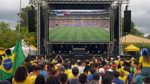 Arraiá do Hexa 2026 une tradição junina e torcida pela Copa do Mundo no Bosque Maia (Foto-IA /PMG)