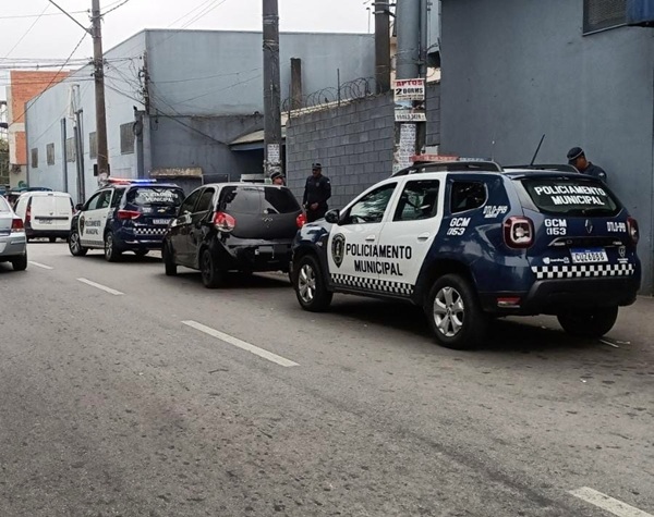 GCM de Guarulhos recupera motocicleta furtada e outros dois veículos com apoio da CSI (Foto: Divulgação / PMG)