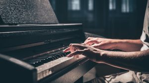 Piano Popular e Projeto Ébano e Marfim se unem em apresentação gratuita na Biblioteca Monteiro Lobato (Imagem: Freepik)