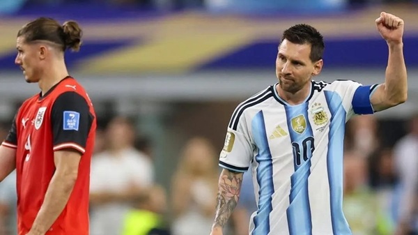 Messi faz história, Argentina vence Áustria e garante vaga no mata-mata da Copa (@afaseleccion)