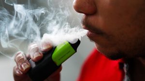 Uso de cigarro eletrônico entre jovens preocupa (Foto-Reprodução)