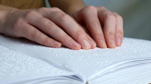 Guarulhos abre inscrições para curso gratuito de Sistema Braille (Imagem: Magnific)