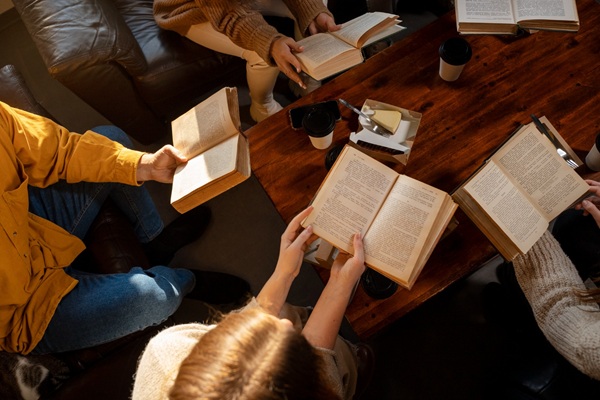 Livro de Olavo Bilac é tema de clube de leitura (Imagem: Magnific)