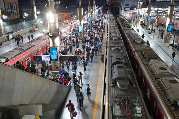 Linhas 11-Coral e 12-Safira operam parcialmente nesta terça-feira (Foto-Divulgação/Governo de SP)