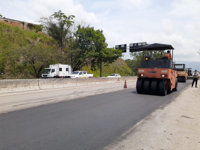 Pista marginal da Dutra recebe obras de recuperação (Divulgação/CCR)