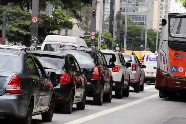 Prazo do licenciamento de setembro vence para placas (Foto: Governo de SP)