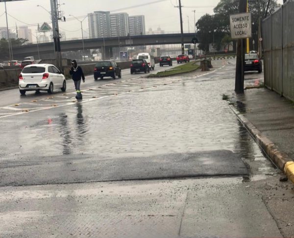 Alagamento volta a atingir trecho (Foto-Reprodução)