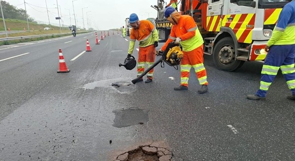 RioSP realiza recuperação do pavimento da Via Dutra (Divulgação)
