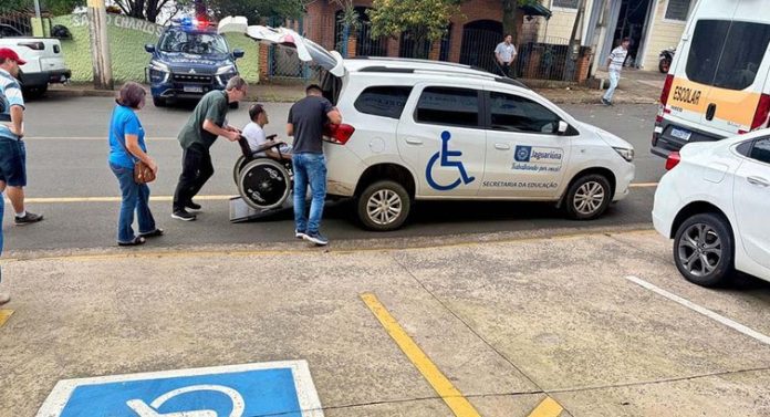 Eleitores com deficiência podem solicitar transporte (Divulgação/TRE-SP)